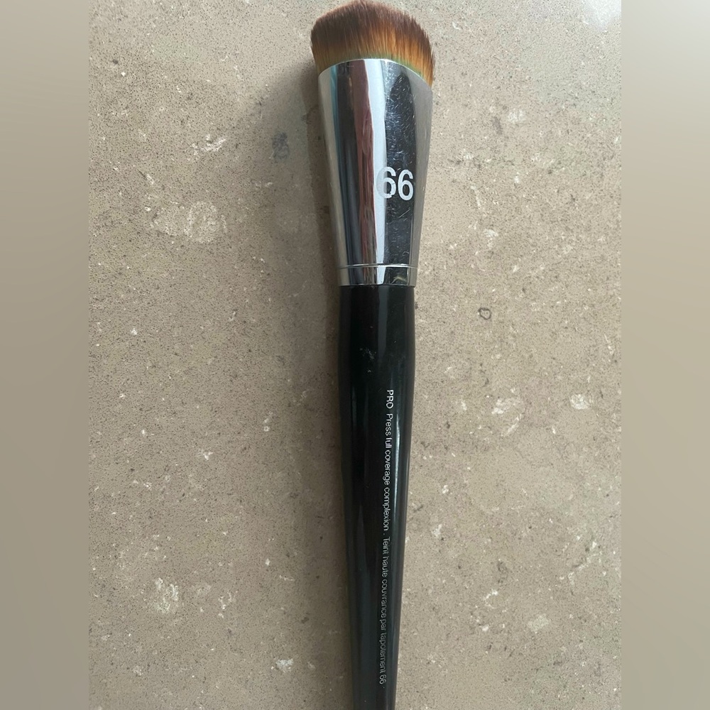Sephora brush 66
